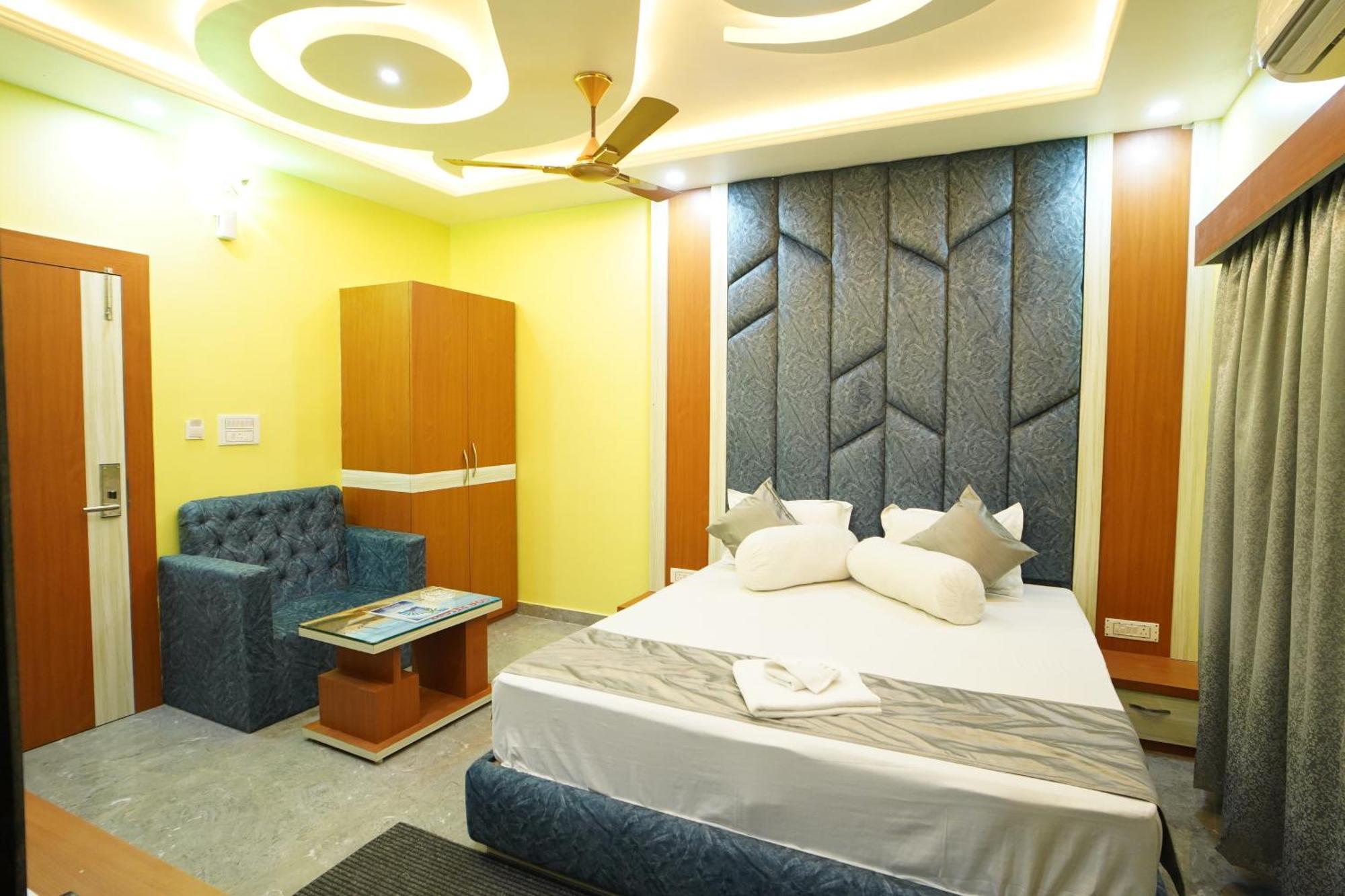 Goa Beach Resort On Beach มันดราโมนี ภายนอก รูปภาพ